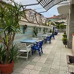 Lilia 2 Family Otel 2*