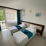 Otel Lilia 2 Family Primorsko