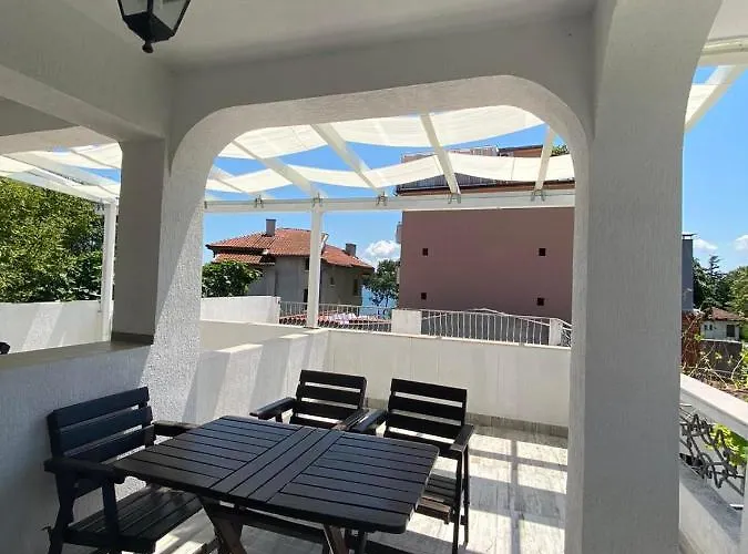 מלון Lilia 2 Family