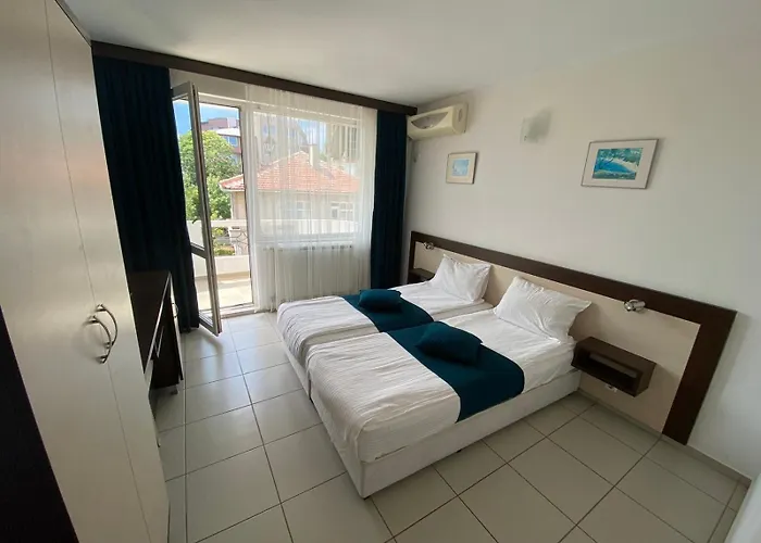 Lilia 2 Family מלון פרימורסקו