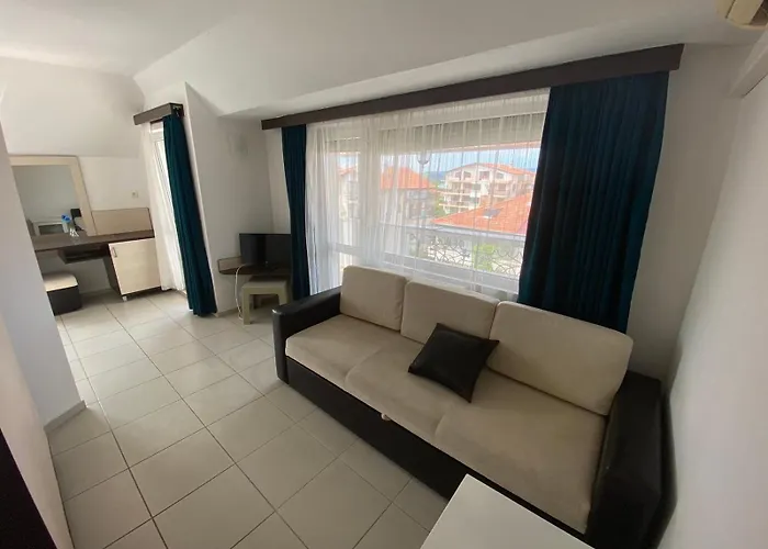 מלון Lilia 2 Family 2*