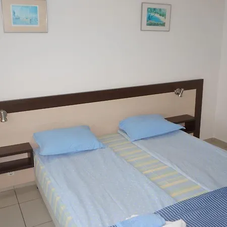 Otel Lilia 2 Family 2*