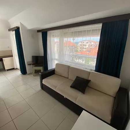 Otel Lilia 2 Family 2*